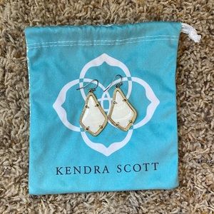 Kendra Scott Alex Earrings White/Pearl with Gold